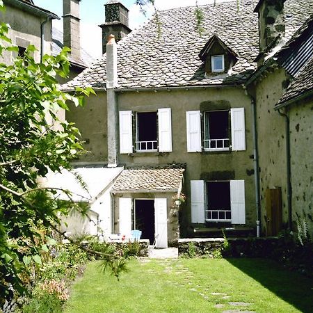 Chambre D'Hotes La Maison De Barrouze Bed and Breakfast Salers Exterior foto